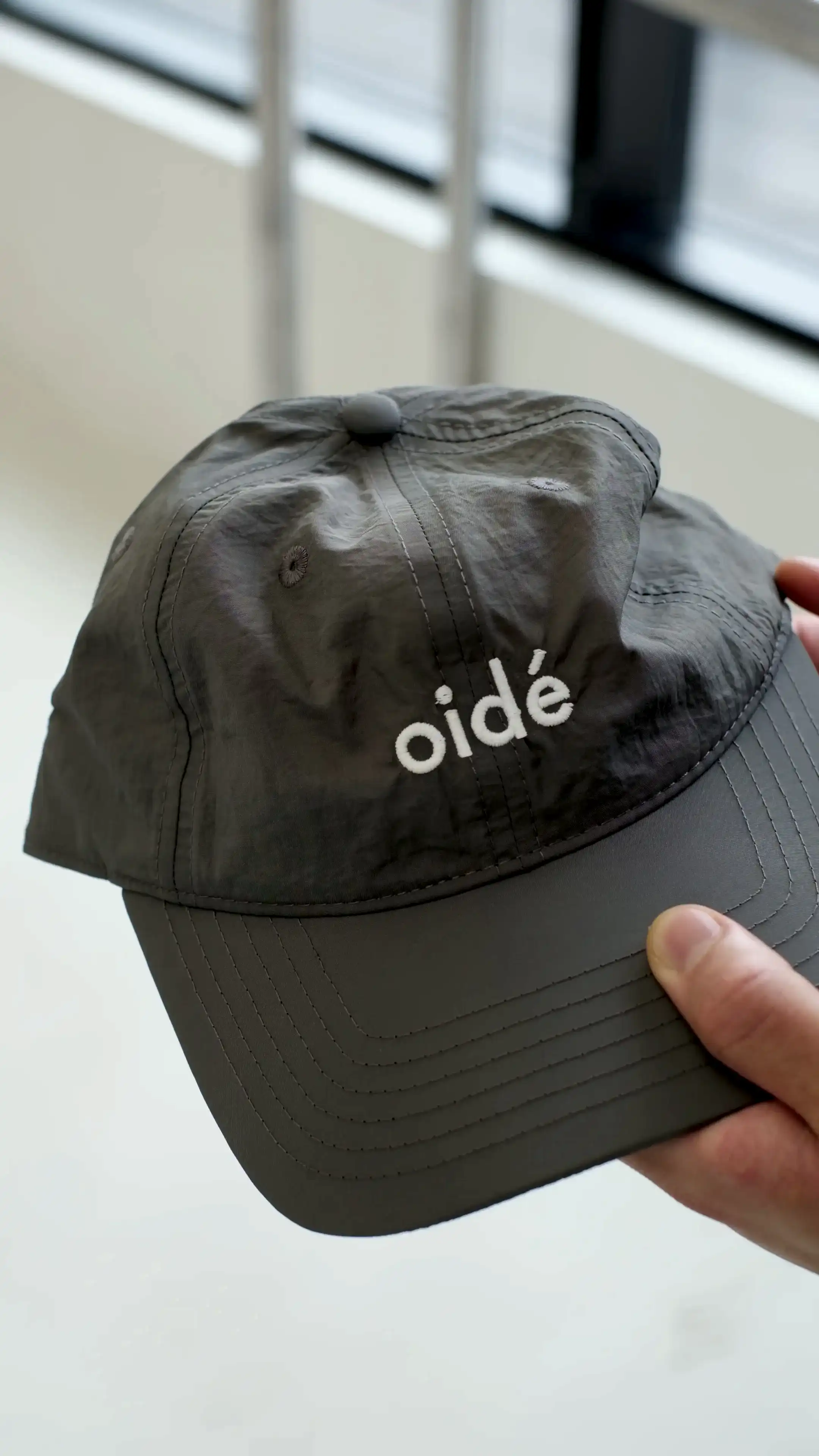 OIDÉ Crinkle Nylon Cap - Dark Grey